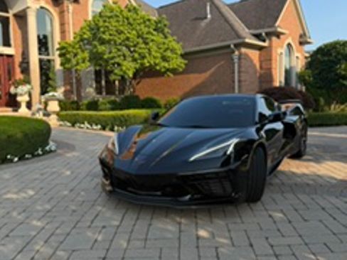 Used 2022 Chevrolet Corvette Stingray Preferred Conv w/ Z51 Performance Package RWD image 2