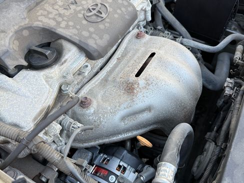 Used 2017 Toyota RAV4 LE image 19