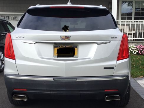 Used 2018 Cadillac XT5 Luxury image 8