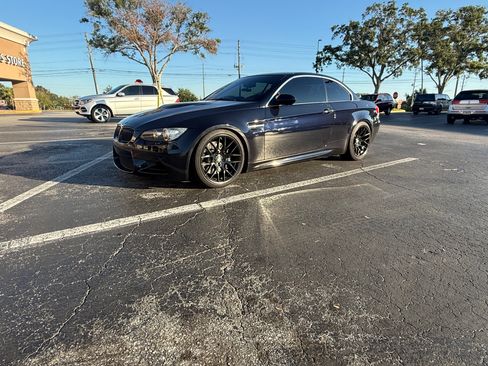 Used 2010 BMW M3 Convertible image 1