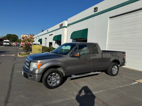 Used 2013 Ford F150 XLT w/ XLT Chrome Pkg image 1