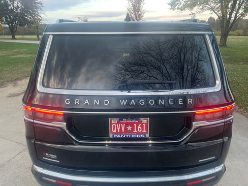 Used 2022 Jeep Grand Wagoneer Series II w/ Convenience Group III image 6