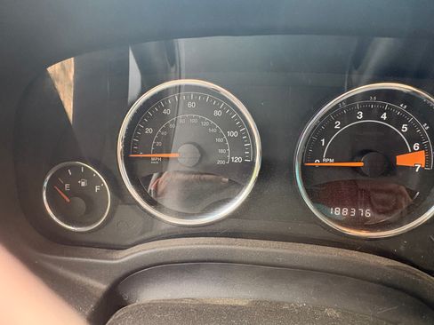 Used 2016 Jeep Compass Latitude FWD image 4