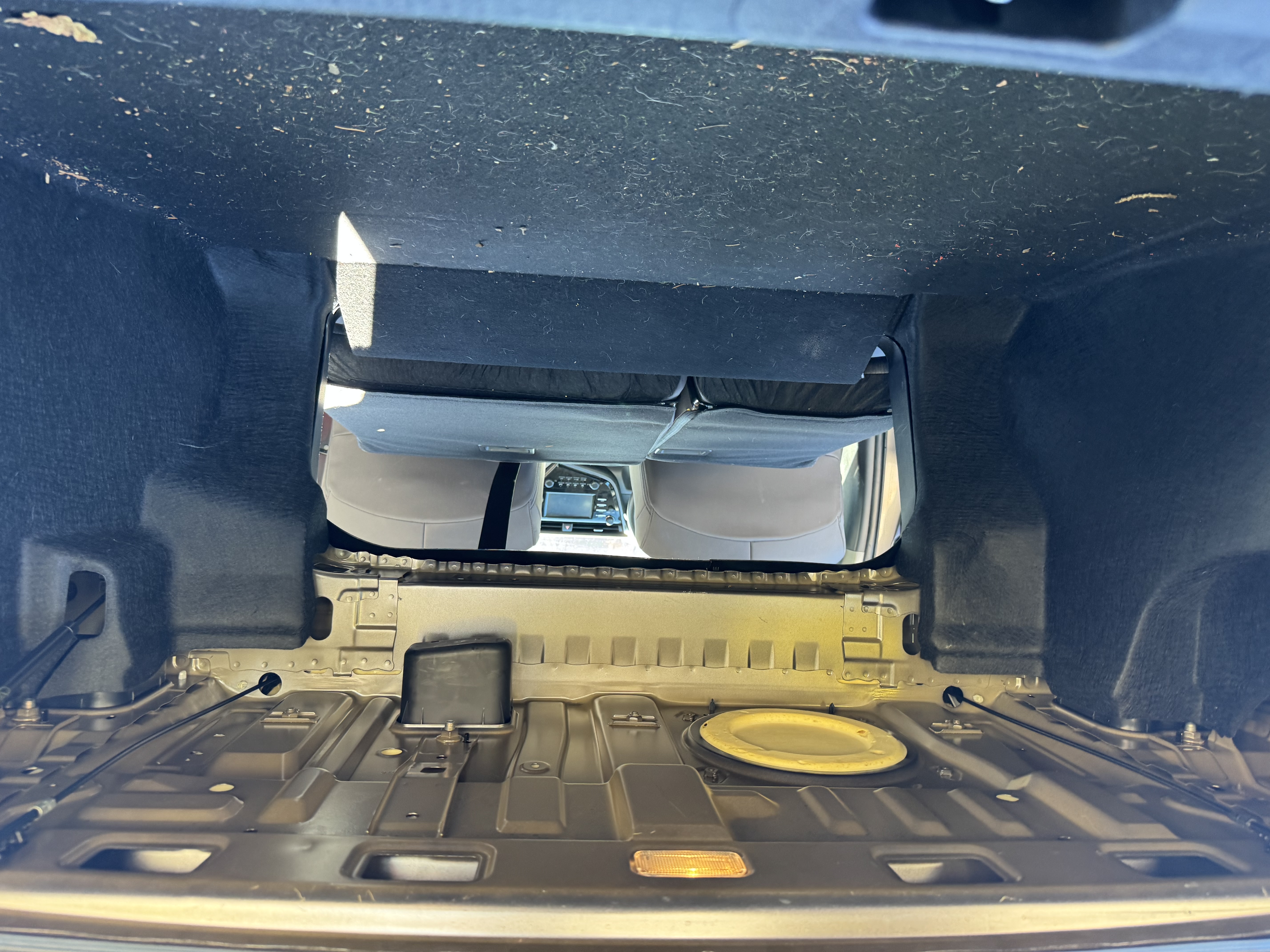 Used 2019 Toyota Camry LE FWD image 29