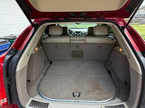 Used 2012 Cadillac SRX Luxury FWD image 10