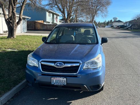 Used 2015 Subaru Forester 2.5i image 2