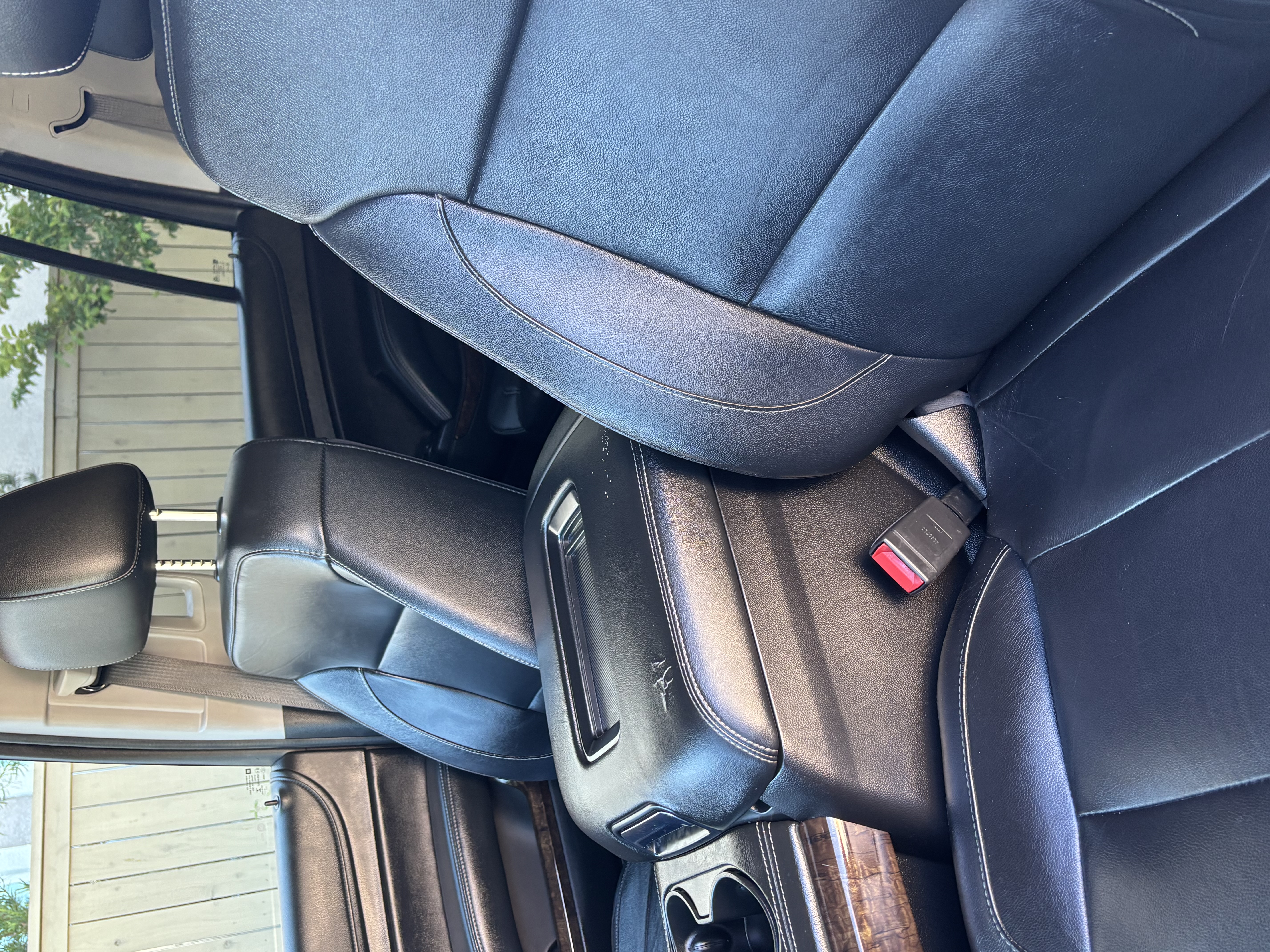 Used 2018 Chevrolet Suburban LT AWD/4WD image 6