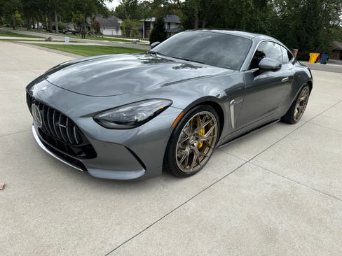 Used 2025 Mercedes-Benz AMG GT 63 image 8