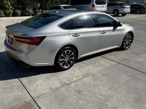 Used 2018 Toyota Avalon XLE w/ Preferred Accessory Package image 1