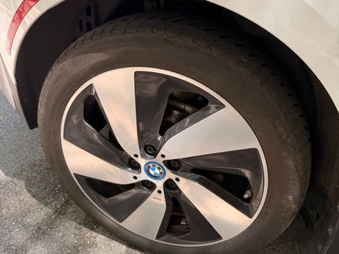 Used 2017 BMW i3 w/ Range Extender RWD image 11