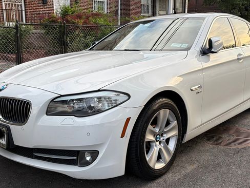 Used 2012 BMW 528i xDrive Sedan AWD/4WD image 1