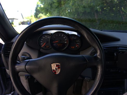 Used 2002 Porsche Boxster image 11