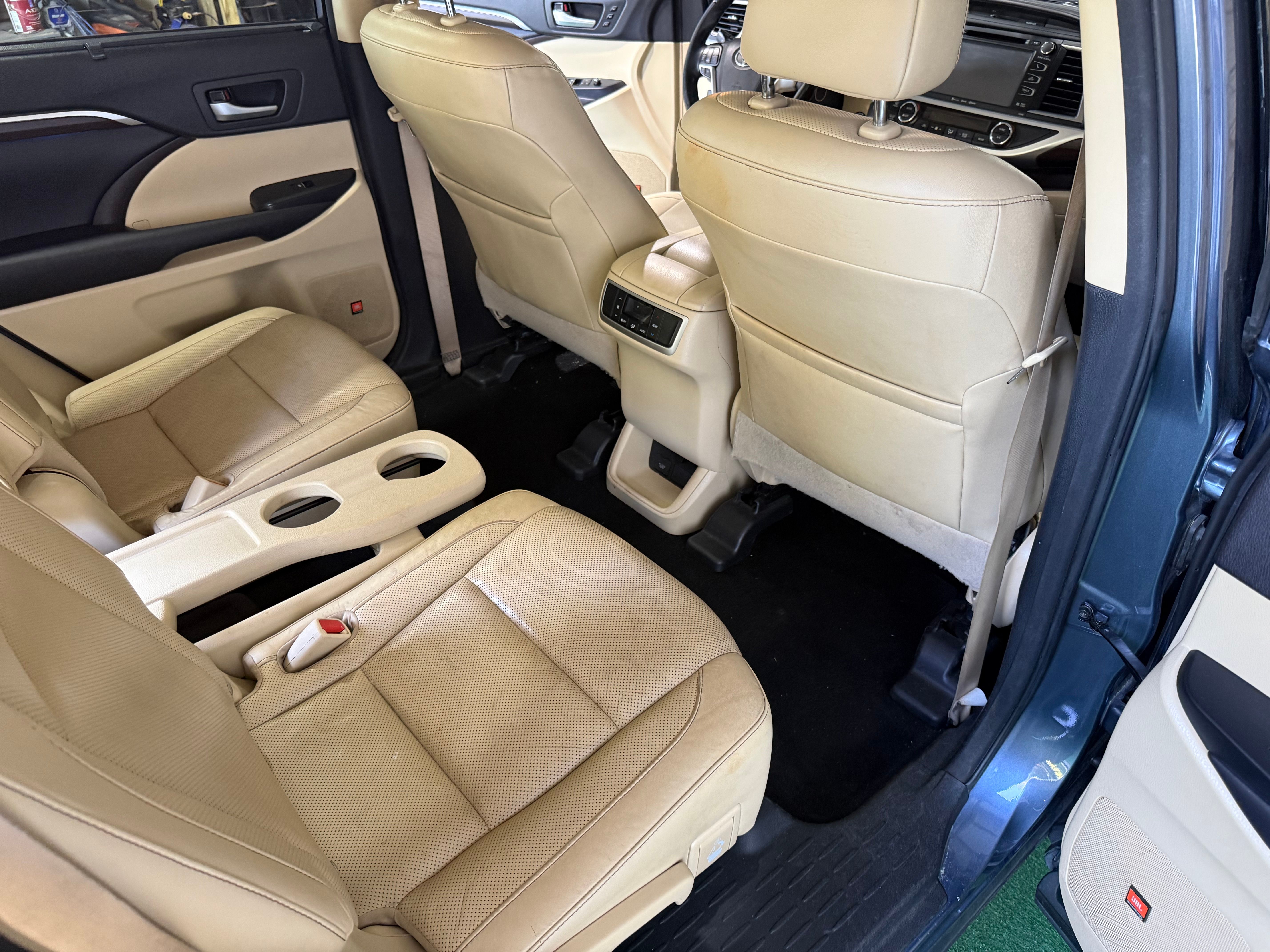 Used 2016 Toyota Highlander Limited FWD image 8