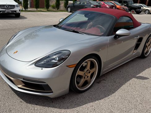 Used 2022 Porsche 718 Boxster RWD image 4