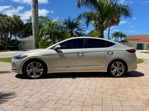 Used 2017 Hyundai Elantra Limited w/ Limited Ultimate Package 05 image 1