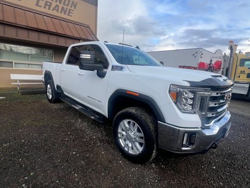 Used 2023 GMC Sierra 3500 SLE w/ SLE Value Package image 2