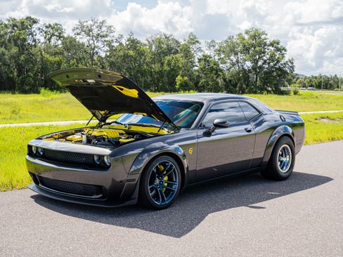 Used 2020 Dodge Challenger SRT Hellcat Redeye RWD image 11