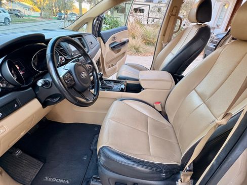 Used 2015 Kia Sedona EX w/ EX Premium Package image 17