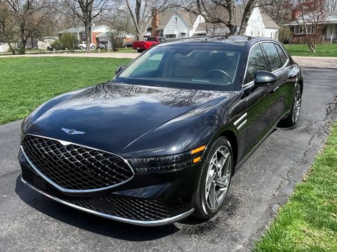 Used 2023 Genesis G90 3.5T image 1