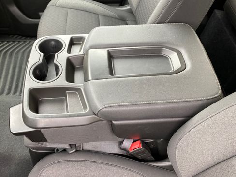 Used 2024 Chevrolet Silverado 2500 Custom w/ Custom Value Package image 11