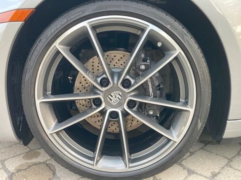 Used 2023 Porsche 911 Carrera image 30