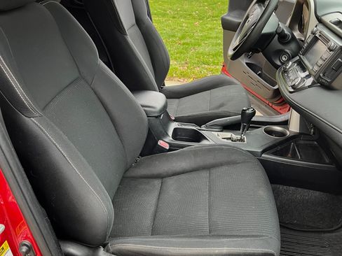 Used 2013 Toyota RAV4 XLE image 9