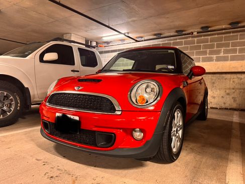 Used 2013 MINI Cooper S image 2