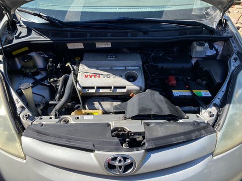 Used 2006 Toyota Sienna LE w/ LE Pkg 2 FWD image 13
