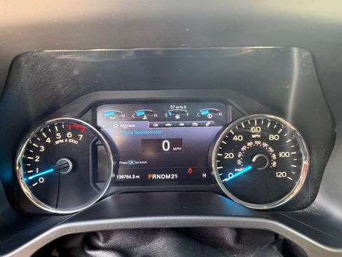 Used 2016 Ford F150 Lariat w/ Equipment Group 502A Luxury AWD/4WD image 21