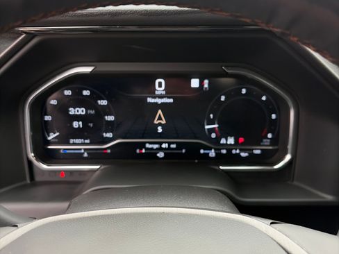 Used 2024 GMC Sierra 1500 AT4 w/ Technology Package image 6