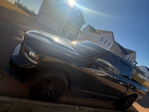 Used 2016 RAM 1500 Sport w/ Black Ram 1500 Sport Group image 5