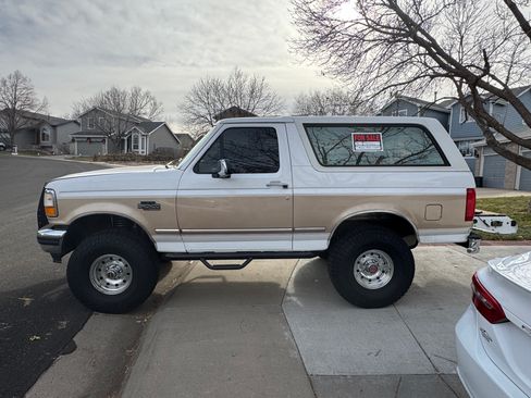 Used 1996 Ford Bronco image 1