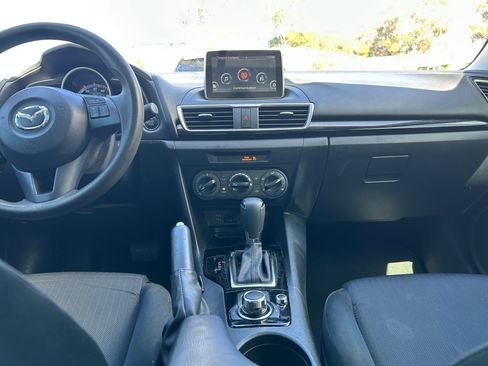 Used 2015 MAZDA MAZDA3 i Sport image 18