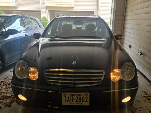 Used 2005 Mercedes-Benz C 240 Wagon image 13