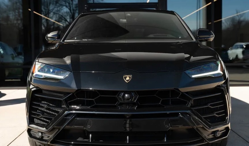 Used 2021 Lamborghini Urus AWD/4WD image 1