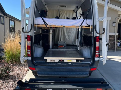 Used 2017 Mercedes-Benz Sprinter 2500 image 8