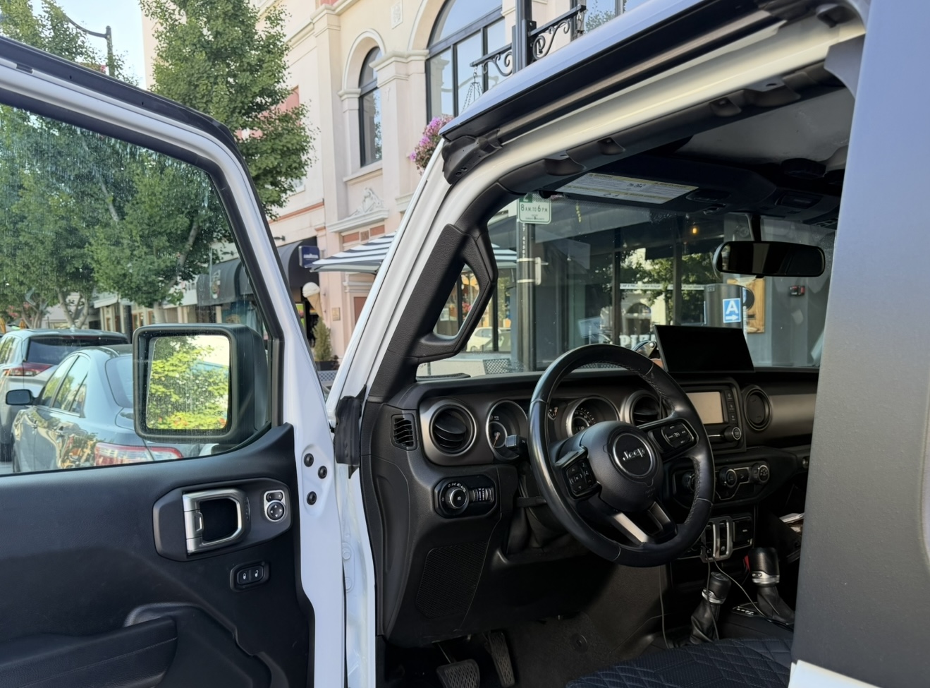 Used 2018 Jeep Wrangler Sport AWD/4WD image 4