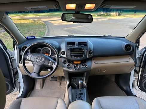 Used 2010 Toyota RAV4 Limited w/ Limited Extra Value Pkg AWD/4WD image 16