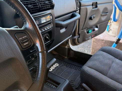 Used 2003 Jeep Wrangler Sport AWD/4WD image 13