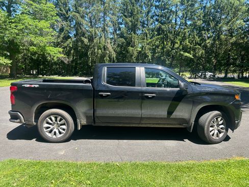 Used 2021 Chevrolet Silverado 1500 Custom AWD/4WD image 1