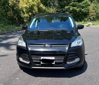 Used 2015 Ford Escape SE FWD image 2