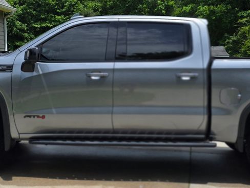 Used 2021 GMC Sierra 1500 AT4 w/ AT4 Value Package image 9