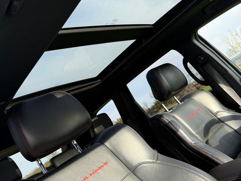 Used 2021 Jeep Grand Cherokee Trailhawk w/ Trailhawk Luxury Group image 16