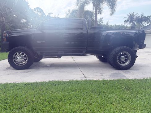 Used 2015 Chevrolet Silverado 3500 LT w/ LT Convenience Package AWD/4WD image 5