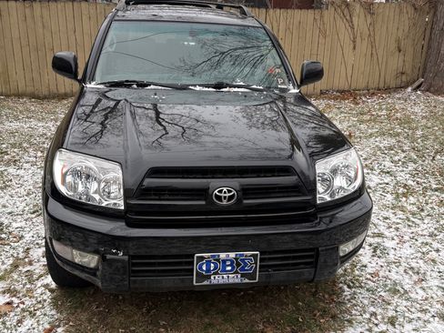 Used 2005 Toyota 4Runner Limited image 1