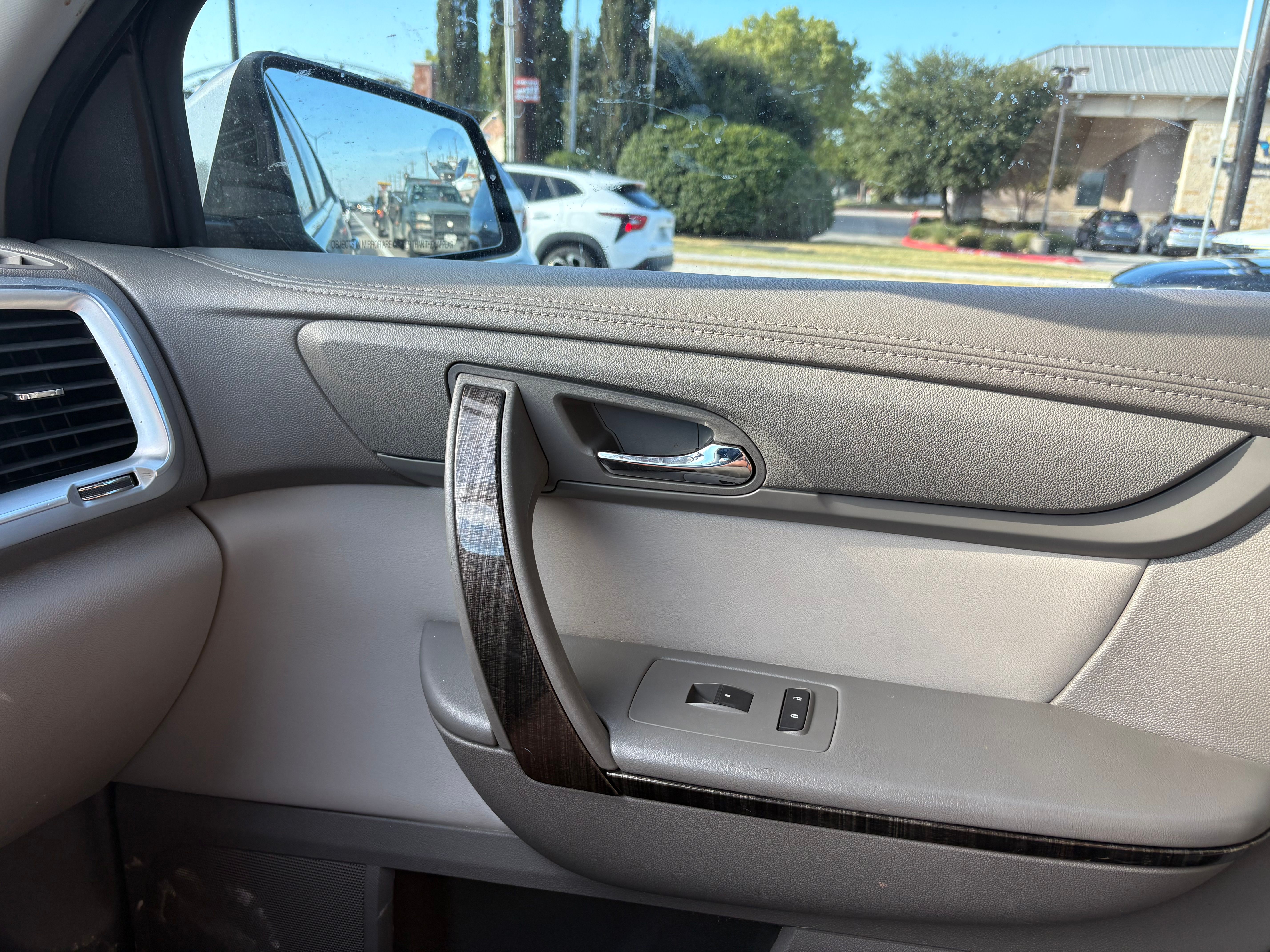 Used 2014 GMC Acadia SLT FWD image 17