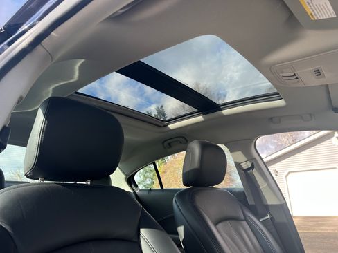 Used 2012 Buick LaCrosse Touring image 10