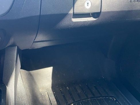 Used 2021 Toyota Tacoma TRD Off-Road w/ Technology Package image 27