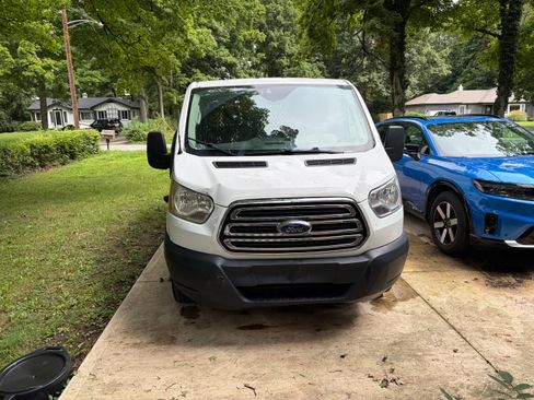 Used 2019 Ford Transit 250 130 Low Roof w/ Exterior Upgrade Package RWD image 2