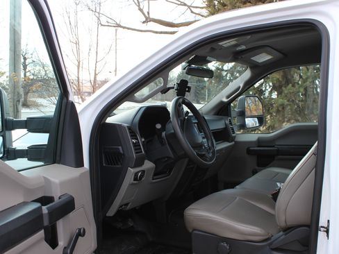 Used 2022 Ford F250 XL image 11